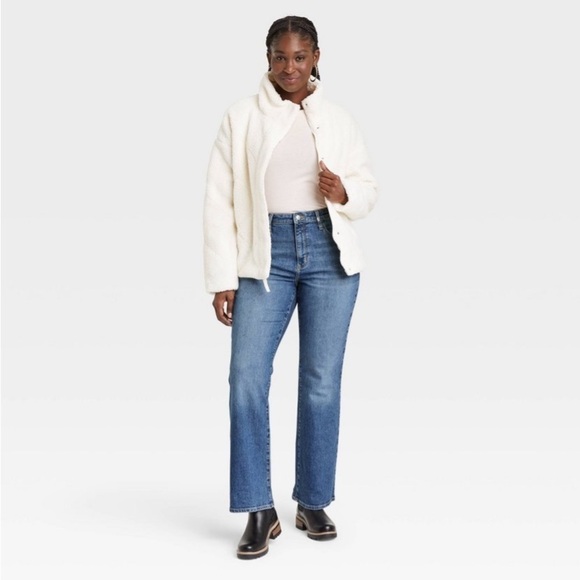 Women's High-Rise Bootcut Jeans - Universal Thread - Picture 6 of 9